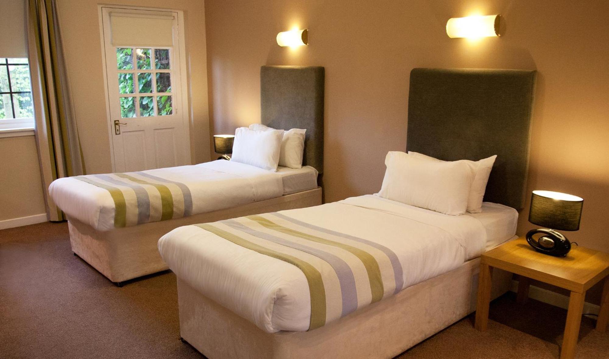 Castlecary House Hotel Экстерьер фото